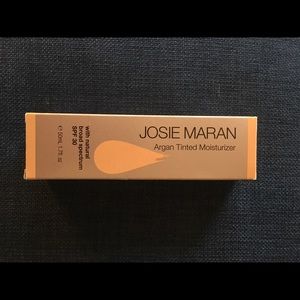 Josie Maran Aragon Tinted Moisturizer